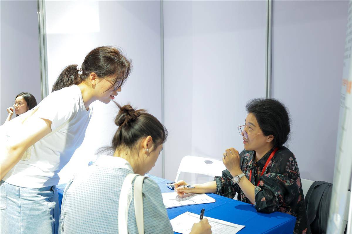 通讯员范雯萱摄